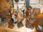 geschnitzte Holzfiguren