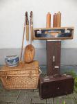 Koffer ab 12 Euro // Wäschetruhe 20 Euro // Dreschflegel je 18Euro
