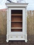 SÃ¤ulenvitrine / um 1880 / auf Shabby Chic / 920 Euro